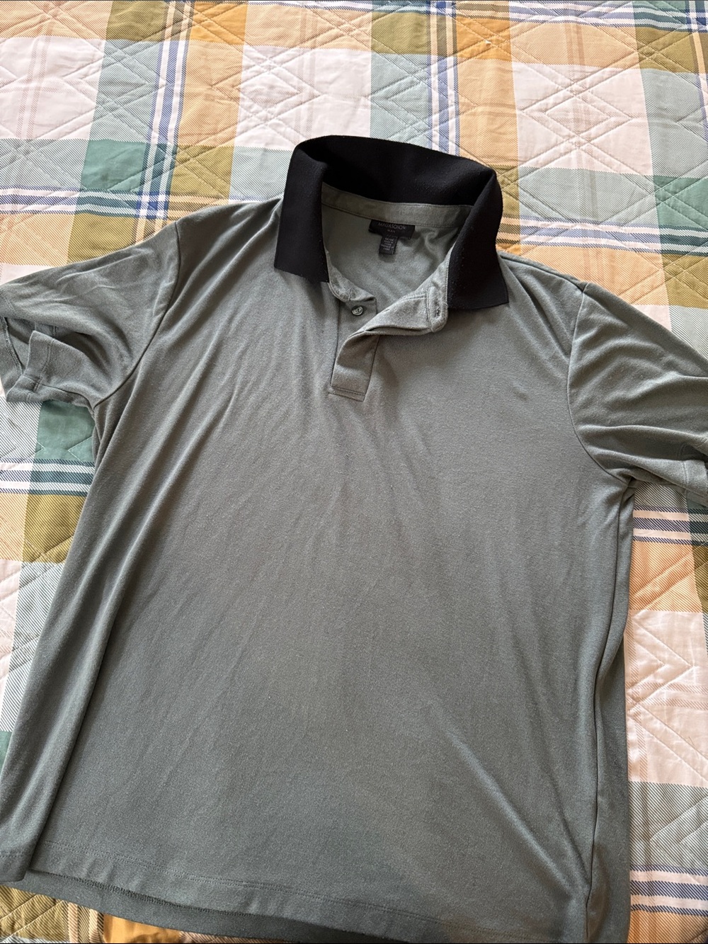 Men's Two-Tone Polo Shirt - Olive Green with Black Collar